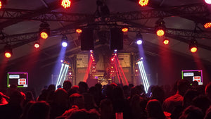 How Do Retro Stage Lights Differ From Modern Stage Lighting?