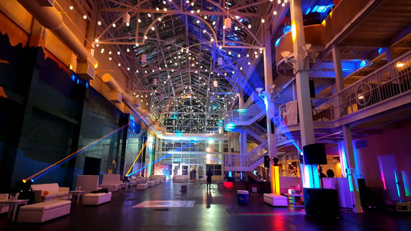 Elektrisierende College-Party von TaMaze Media im Discovery Downtown mit SHEHDS’ 7R & 10R