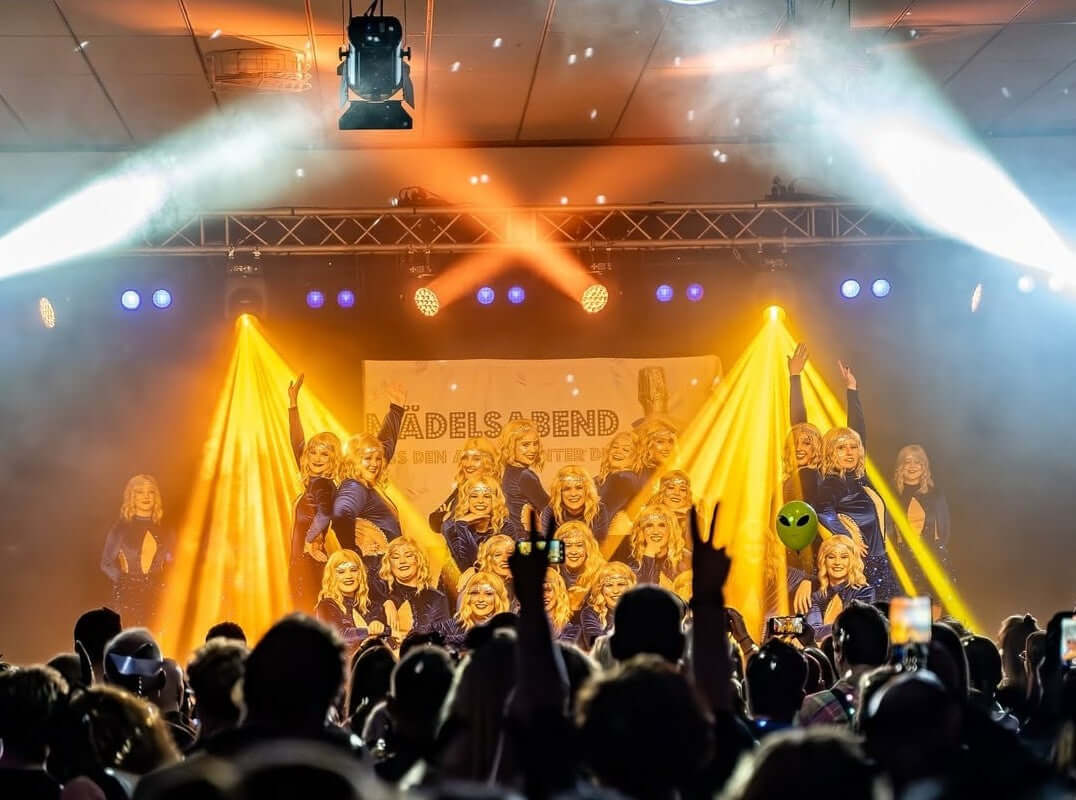 Carnival Lighting: Use Stage Lights to Bring Outdoor Events to Life