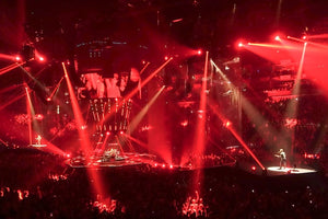 Can the Color of Light Affect Moods at Stage Performances?