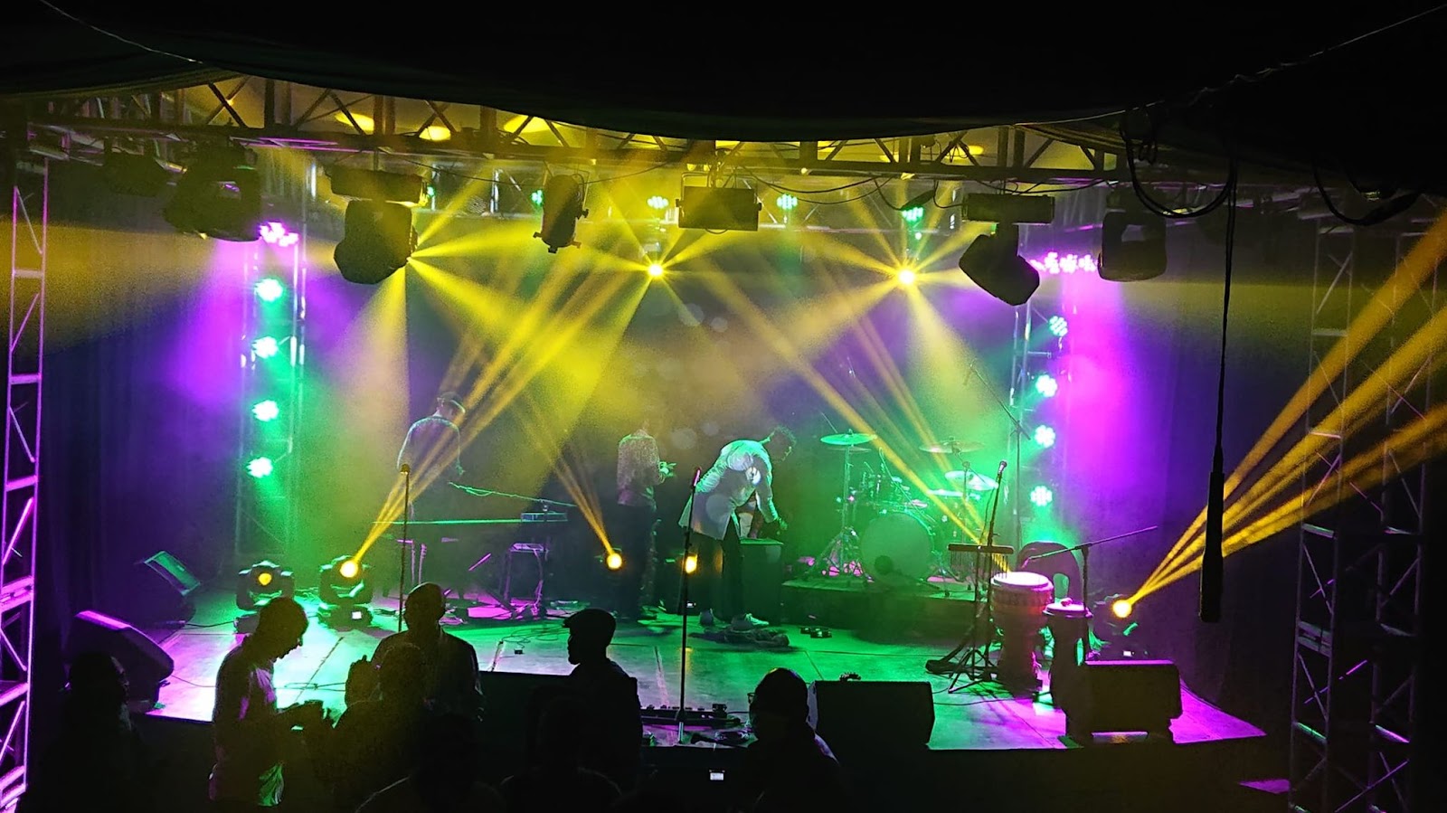 How to Choose the Best Colors for Stage Lighting