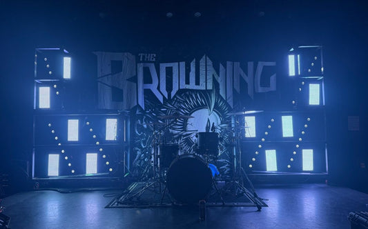 strobe lights for a band performance