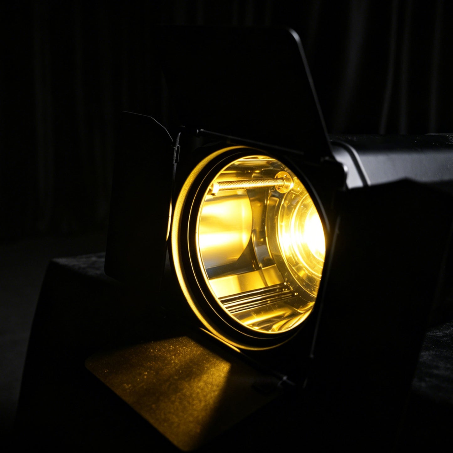 SHEHDS App Control 200W/300W COB Par Light with Barndoor Spot Zoom Stage Light